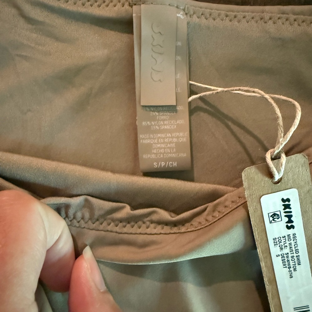 NWT SKIMS Mid Waist Swim Bottoms Desert Small - Picture 6 of 6